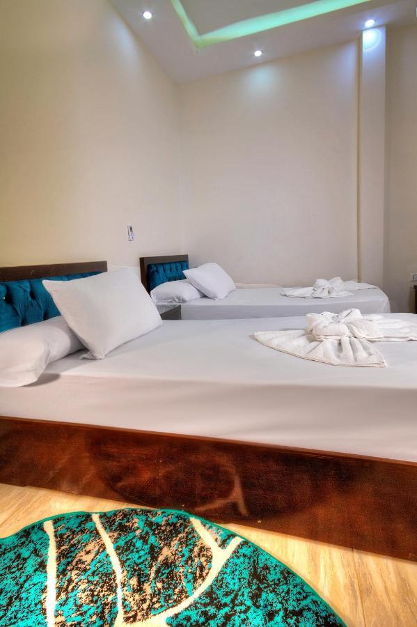 Tut Pyramids View Hotel Kafrat al Jabal Bagian luar foto