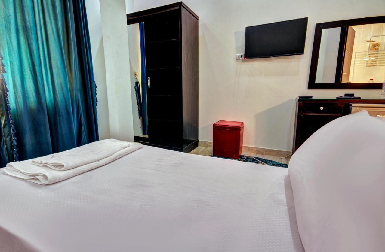 Tut Pyramids View Hotel Kafrat al Jabal Bagian luar foto