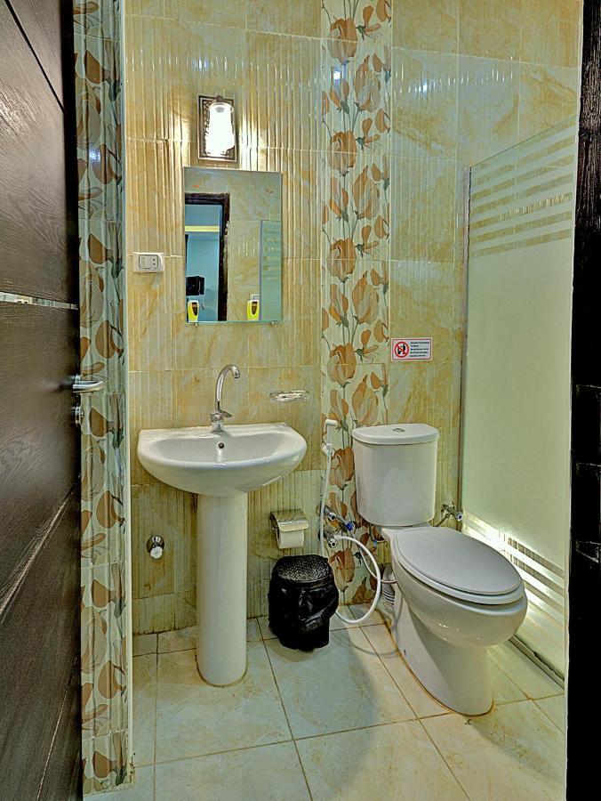 Tut Pyramids View Hotel Kafrat al Jabal Bagian luar foto