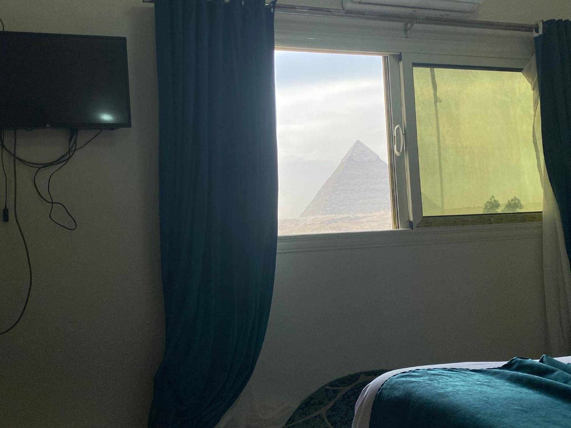 Tut Pyramids View Hotel Kafrat al Jabal Bagian luar foto